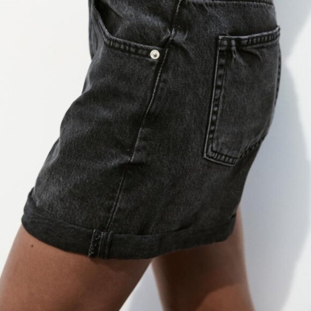 Zara Women's TRF HIGH-WAISTED MOM FIT DENIM SHORTS Black - Picture 5 of 9